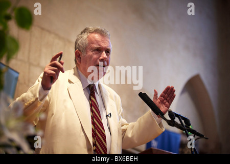 Martin Bell au Telegraph façons avec des mots, Festival littéraire, Dartington Hall 2010 Banque D'Images