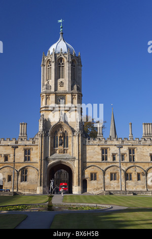 Tom Tower, Quad et fontaine de mercure, Christ Church College, Oxford, Oxfordshire, Angleterre, Royaume-Uni, Europe Banque D'Images