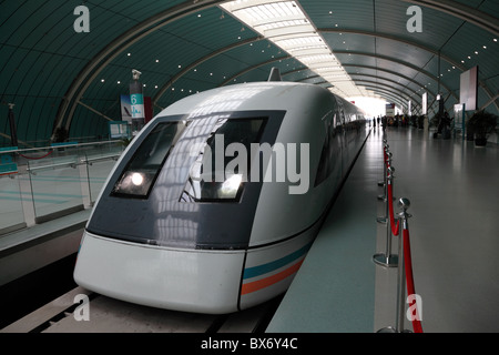 Train à grande vitesse Maglev à Shanghai, Chine Banque D'Images