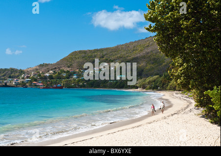 Friendship bay beach, Bequia, St Vincent et les Grenadines, îles du Vent, Antilles, Caraïbes, Amérique Centrale Banque D'Images