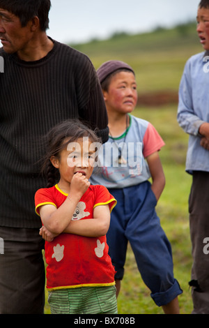 Dans l'ouest de la Mongolie pour les enfants kazakhs Banque D'Images