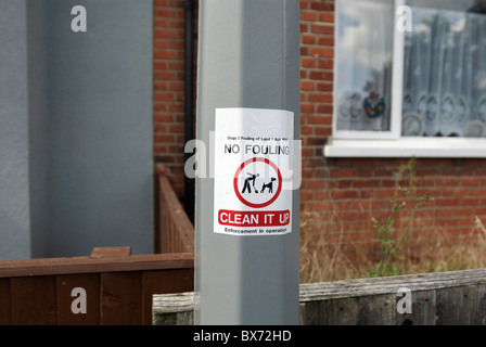 Avertissement du public pour l'encrassement des chiens sur les trottoirs UK Banque D'Images