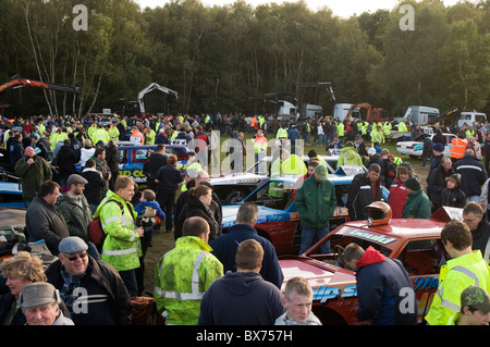 Dans les stands lors des courses de stock-car Banque D'Images