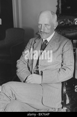 Portrait photo vers 1920 de l'explorateur de l'Arctique norvégien, scientifique et diplomate et Fridtjof Nansen humanitaire (1861 - 1930). Banque D'Images