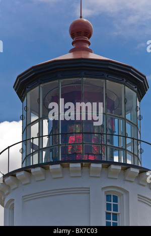 Haut la lumière de l'Umpqua River lighthouse en Oregon Banque D'Images