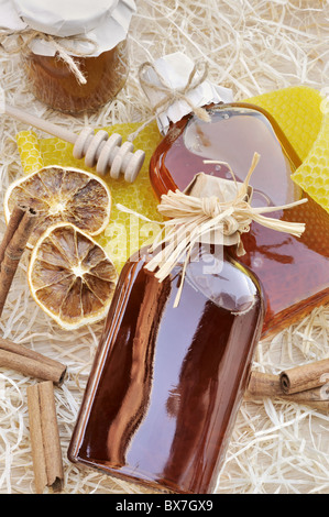 Homemade liqueur aux épices - still life Banque D'Images