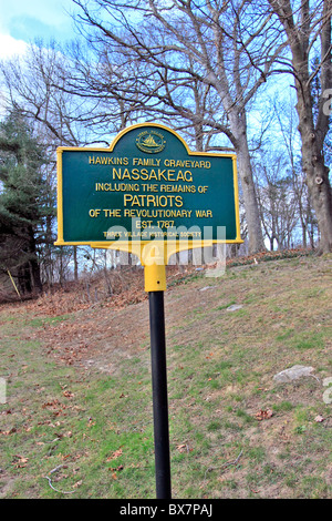 Cimetière historique avec les familles d'anciens combattants de la guerre révolutionnaire, Setauket, Long Island NY Banque D'Images