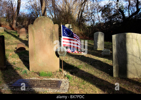 Cimetière historique avec les familles d'anciens combattants de la guerre révolutionnaire, Setauket, Long Island NY Banque D'Images