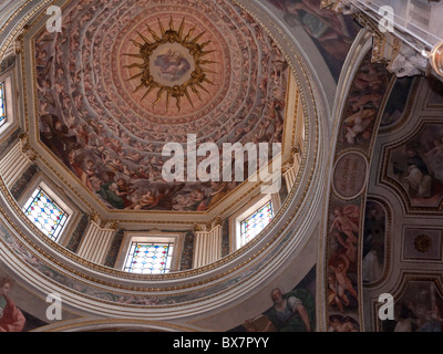 La coupole peinte de la cathédrale dans la ville médiévale de Mantoue dans la Région Lombardie en Italie du Nord Banque D'Images