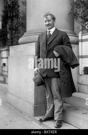 Vintage photo de Frederick Cook (1865 - 1940) - l'explorateur américain qui prétend avoir atteint le pôle Nord en avril 1908. Banque D'Images