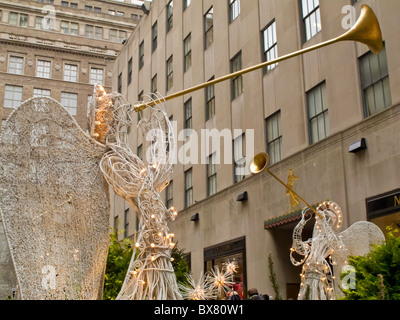 Herald Angel décoration, Rockefeller Center, NEW YORK Banque D'Images