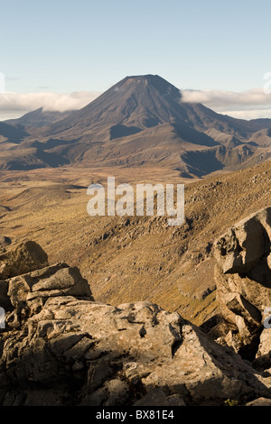 Vue sur Volcan Ngauruhoe, utilisé comme Mt Doom dans Le Seigneur des Anneaux, Nouvelle-Zélande Banque D'Images