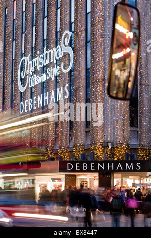 Magasin Debenhams et Oxford Street à Noël illumination saison 2010, Londres, Royaume-Uni Banque D'Images