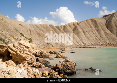 Voir l'ensemble du côté sud de Ghajn Tuffieha bay (côté nord de Gnejna bay) Malte Banque D'Images