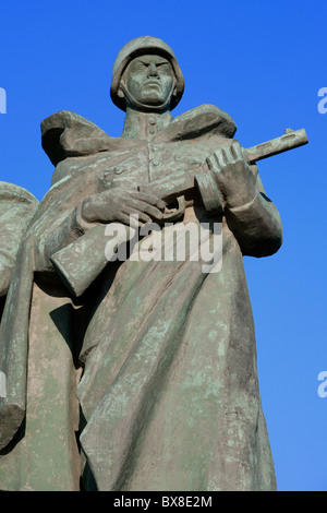 Détail d'un monument à l'armée russe qui a remporté la victoire au cours de l'époque médiévale, les guerres napoléoniennes et la seconde guerre mondiale Banque D'Images