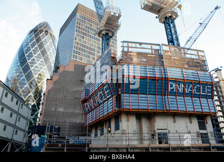 L 'Pinnacle' aussi connu comme Bishopsgate tower, en construction dans la ville de London architectes Kohn Pedersen Fox - Déc 2010 Banque D'Images