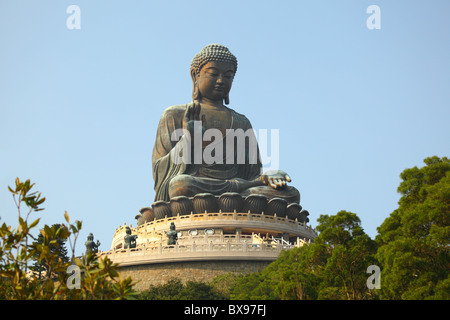 Statue du Bouddha géant dans la région de Tian Tan. Hong Kong, Chine Banque D'Images