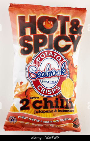 Grand sac de Seabrook msg douches chaudes et épicées piment Habanero jalapeno et chips de pommes de terre Banque D'Images