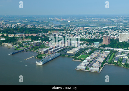Vue aérienne d'Edgewater et retour Fairview, New Jersey, USA Banque D'Images