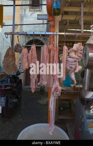 Abats animaux à vendre Mercato di Ballaro market district Albergheria centre de Palerme Sicile Italie Europe Banque D'Images