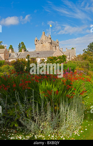 Château et jardins de Cawdor, près d'Inverness, région des Highlands, Écosse. Banque D'Images