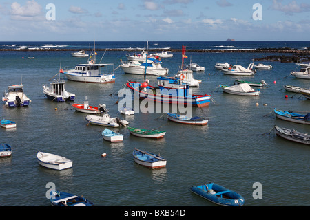 Port de pêche, Órzola, Lanzarote, Canary Islands, Spain, Europe Banque D'Images