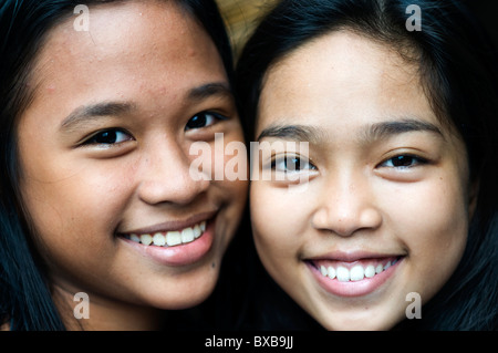 Les adolescentes, Cebu City, Philippines Banque D'Images