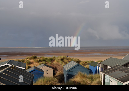 Arc-en-ciel sur le Wash, Old Hunstanton beach Banque D'Images