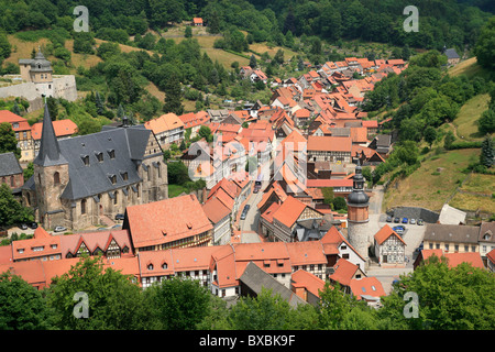 Vue panoramique sur la petite ville de Stolberg dans les montagnes du Harz en Allemagne du Nord Banque D'Images