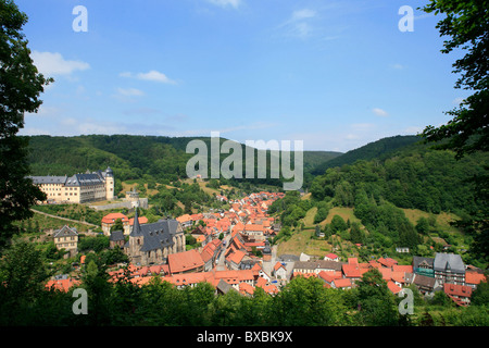 Vue panoramique sur la petite ville de Stolberg dans les montagnes du Harz en Allemagne du Nord Banque D'Images