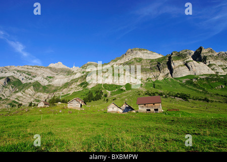 En face de la montagne Schwaegalp Saentis, La montagne la plus haute montagne dans les montagnes de l'Alpstein, Canton d'Appenzell, Suisse Banque D'Images