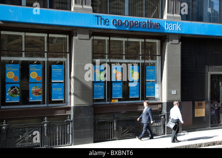 Filiale de la Co-Operative Bank à Londres, Angleterre, Royaume-Uni, Europe Banque D'Images