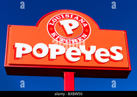 Popeyes Louisiane Cuisine fast food restaurant sign, Haines City, Central Florida, USA Banque D'Images