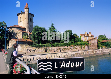 Pêcheur, Adour, Maubourguet, Hautes Pyrenees, France Banque D'Images