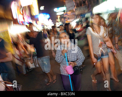 Mendiant aveugle à Khao San Road. Bangkok. La Thaïlande. Banque D'Images