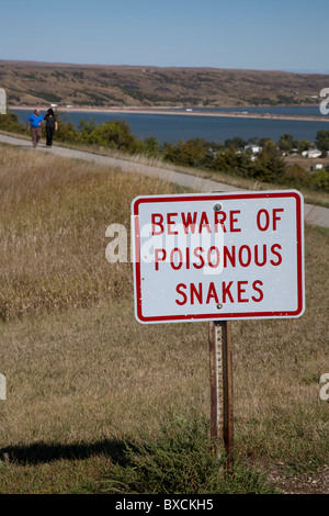 Inscrivez-vous avertit de serpents sur piste à l'autoroute Aire de repos Banque D'Images