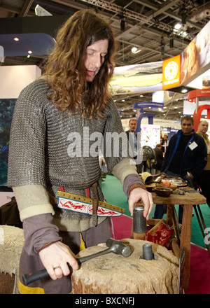 L'homme en armure Viking Londres UK Europe Banque D'Images