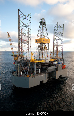 Le Rowan Gorilla VII jack-up rig de forage dans la mer du Nord britannique Banque D'Images