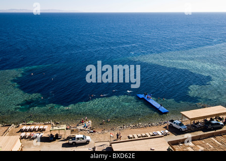 Blue Hole, Dahab, Egypte, Mer Rouge Banque D'Images