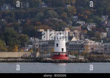 Le Sleepy Hollow phare sur le fleuve Hudson dans l'État de New York date de 1883. Banque D'Images