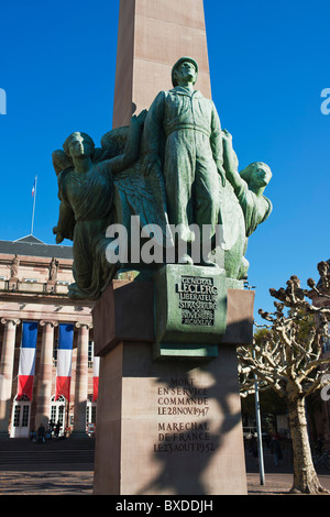 Strasbourg, le Maréchal Philippe Leclerc de Hautecloque Maréchal de France memorial, de l'opéra, place Broglie square, Alsace, France, Europe, Banque D'Images