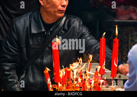 Modifier et de culte bouddhiste dans un temple Ma à Macao, Hong Kong, Chine Banque D'Images