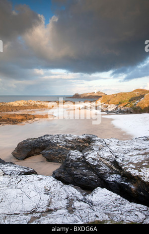 Gwithian Godrevy ; à partir de la plage, dans la neige, Cornwall Banque D'Images