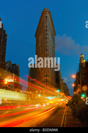 Les feux de nuit à New York City Banque D'Images