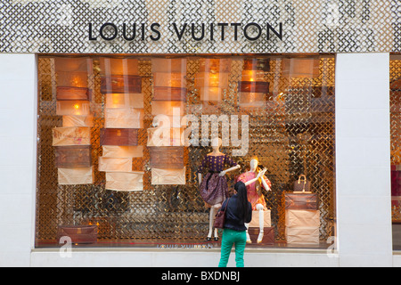 Boutique Louis Vuitton à New Bond Street, Londres, Banque D'Images