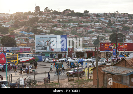 Scène de la gare routière centrale de la ville d'Iringa, Tanzanie, Afrique de l'Est. Banque D'Images