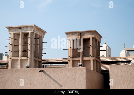 Les tours à vent typique à Dubaï Banque D'Images