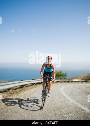 Route cycliste équitation à Malibu Banque D'Images