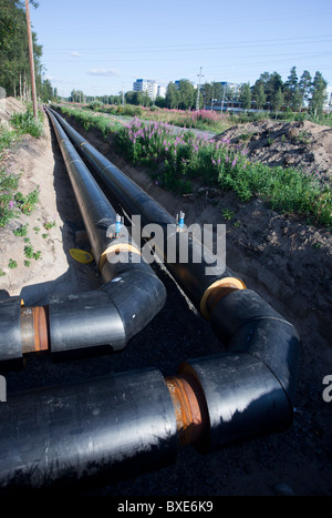 Pièce d'angle dans un pipeline de chauffage urbain souterrain , Finlande Banque D'Images