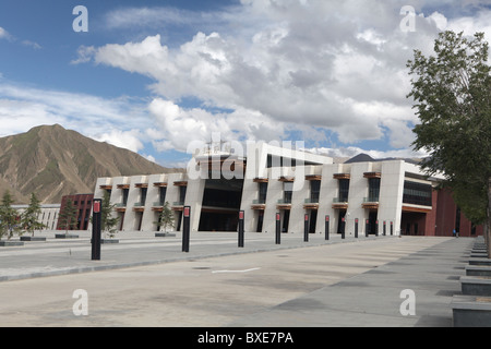 La gare de Lhassa à la fin de la province de Qinghai - Xizang train, le chemin de fer le plus élevé du monde, ici entre Chengdu et Lhassa, Tibet. Banque D'Images